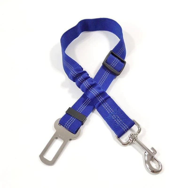 “Cinturón de seguridad para mascotas de alta calidad – cinturón ajustable con línea reflectante para perros y gatos, compatible con cualquier collar o arnés.”