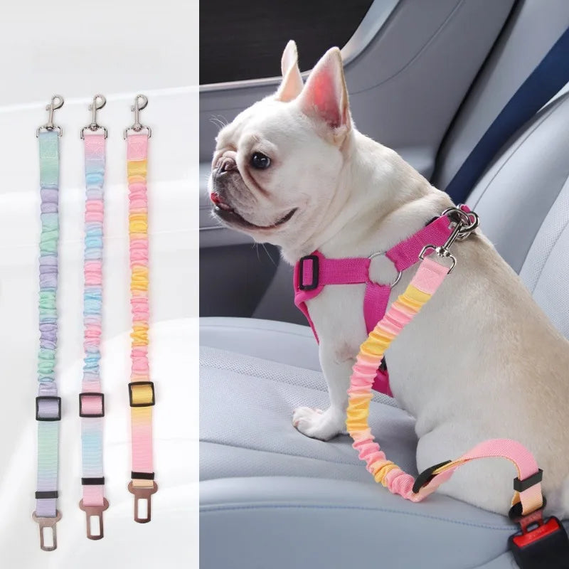 “Cinturón de seguridad para coche de perros y gatos – correa ajustable y arnés antitirones para viajes seguros.”