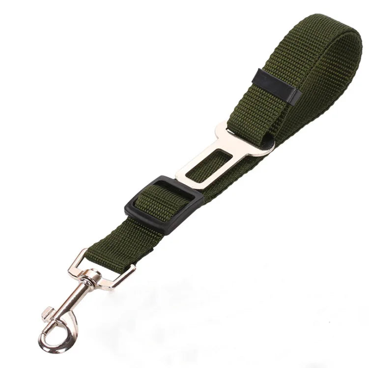 “Cinturón de seguridad para mascotas de alta calidad – cinturón ajustable con línea reflectante para perros y gatos, compatible con cualquier collar o arnés.”