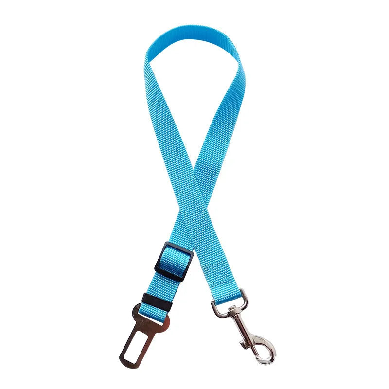 “Cinturón de seguridad para mascotas de alta calidad – cinturón ajustable con línea reflectante para perros y gatos, compatible con cualquier collar o arnés.”