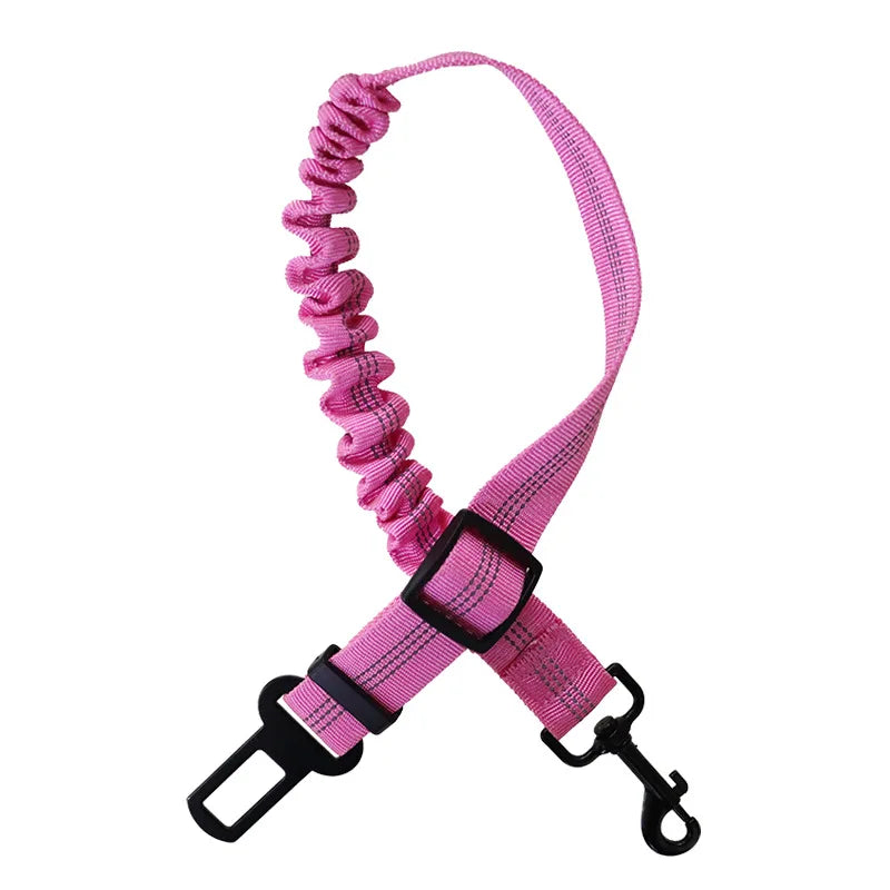 “Cinturón de seguridad para mascotas de alta calidad – cinturón ajustable con línea reflectante para perros y gatos, compatible con cualquier collar o arnés.”