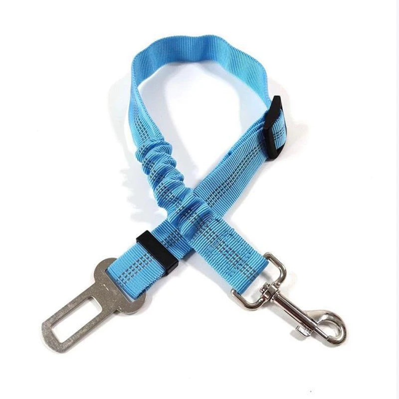 “Cinturón de seguridad para mascotas de alta calidad – cinturón ajustable con línea reflectante para perros y gatos, compatible con cualquier collar o arnés.”